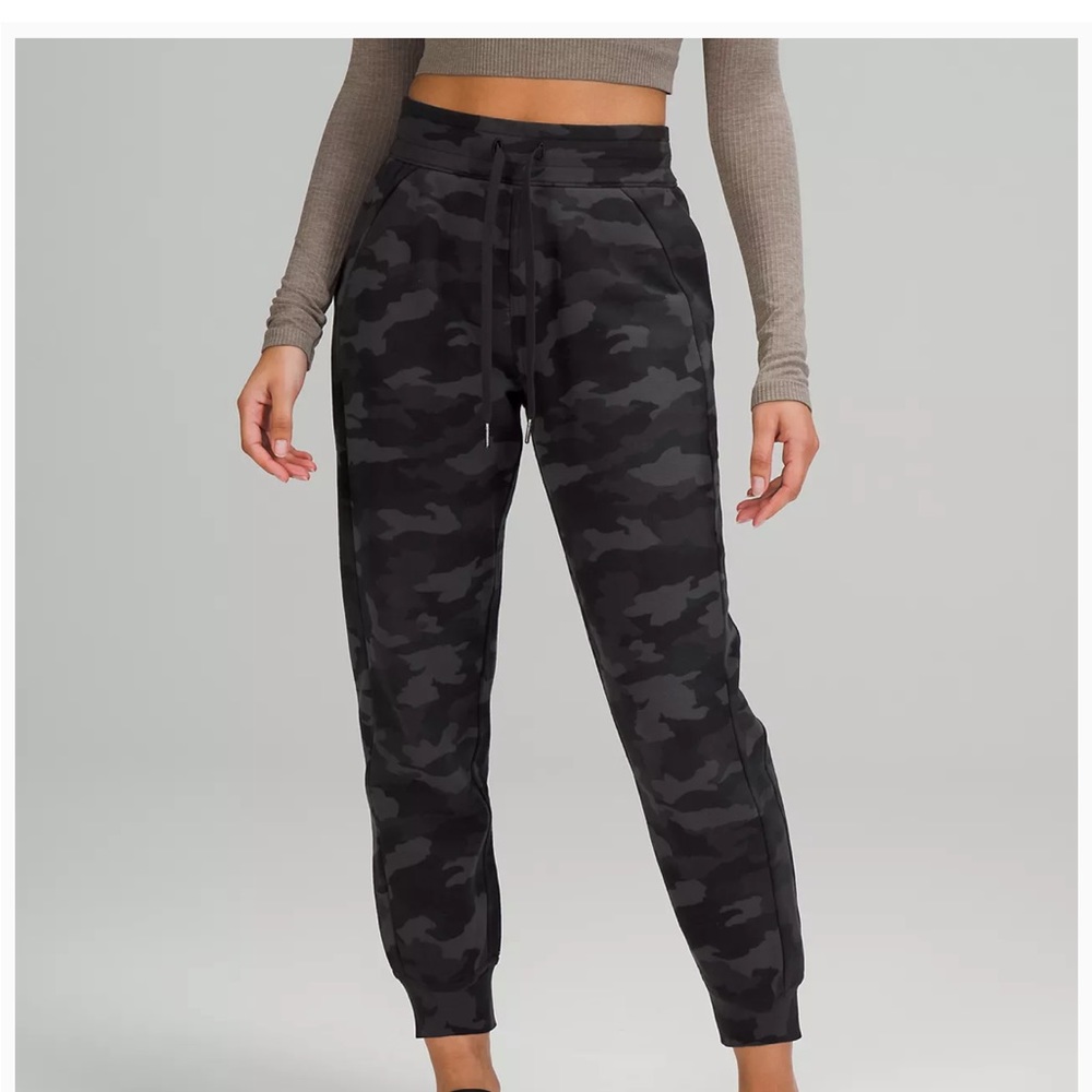 lulu camo joggers